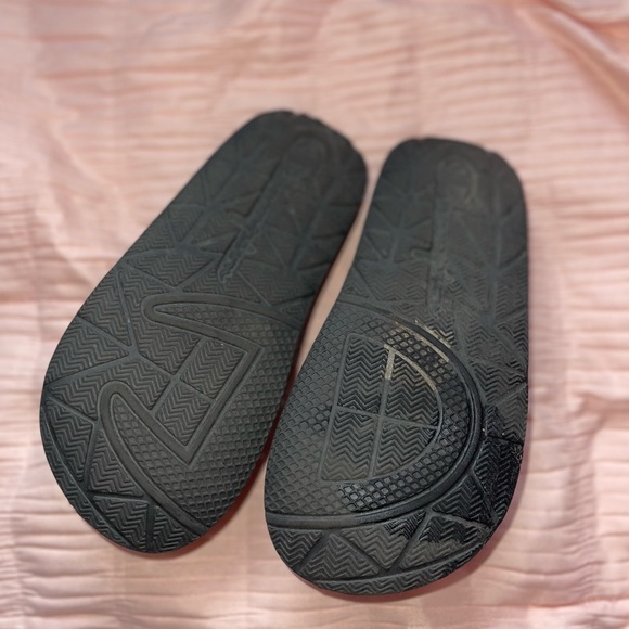 Champion, kids toddler slides size 11 - Picture 5 of 5